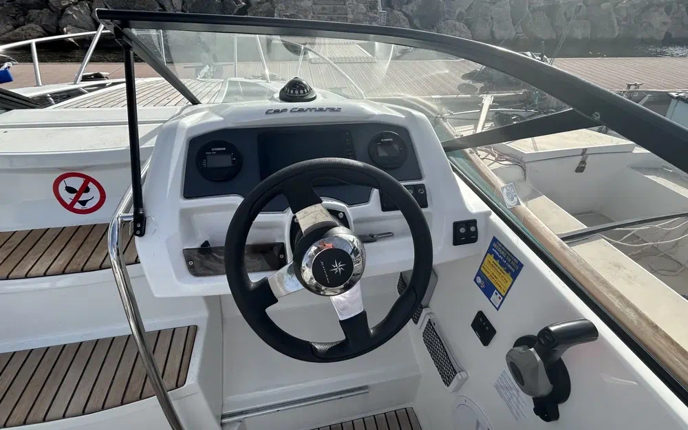 slider 3 Jeanneau Cap Camarat 6.5 DC