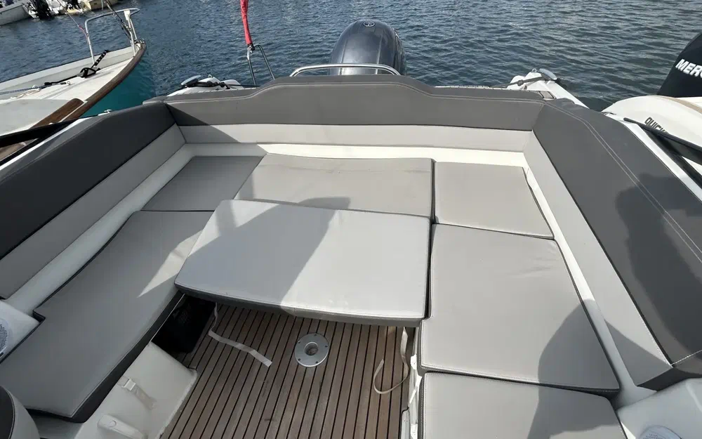 slider 7 Jeanneau Cap Camarat 6.5 DC