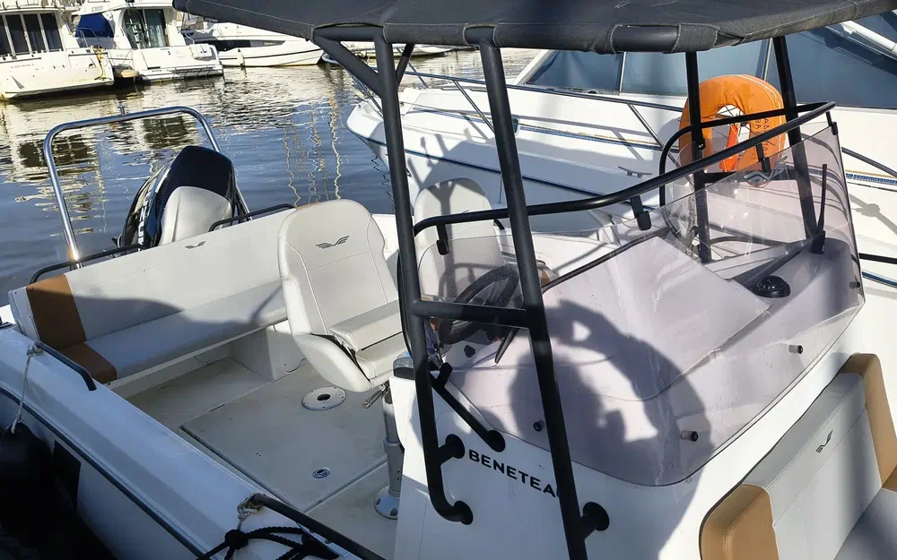 slider 11 Beneteau Flyer 8 SPACEdeck