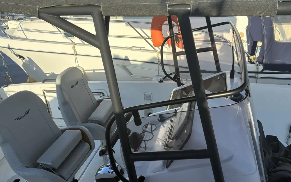 slider 5 Beneteau Flyer 8 SPACEdeck