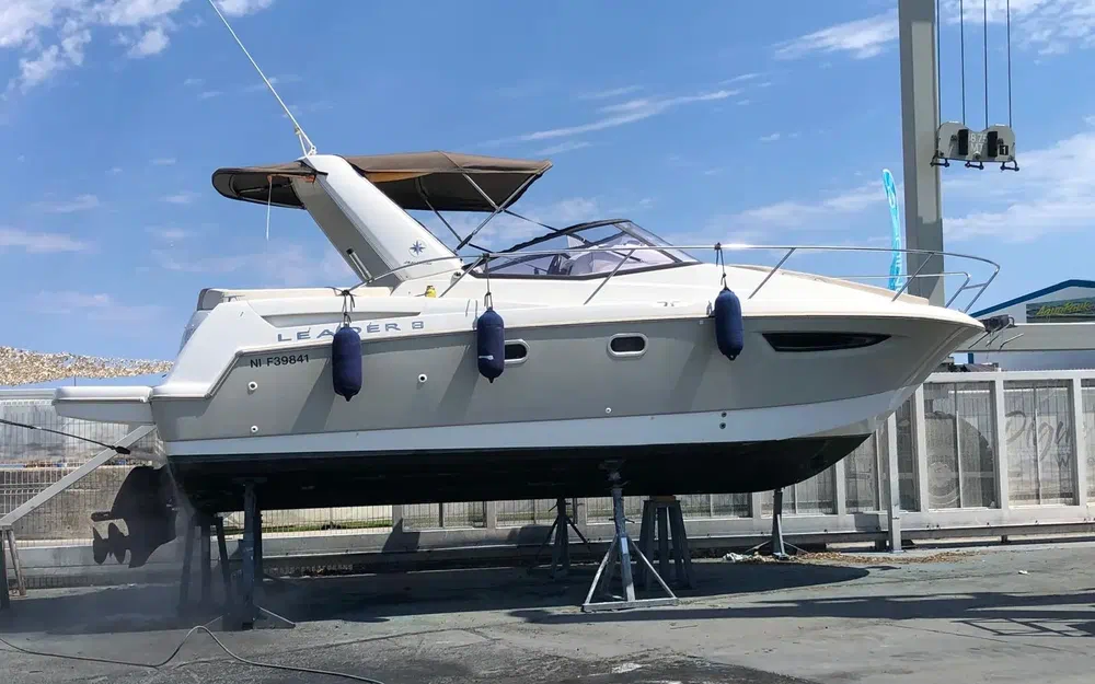 slider 0 Jeanneau Leader 8