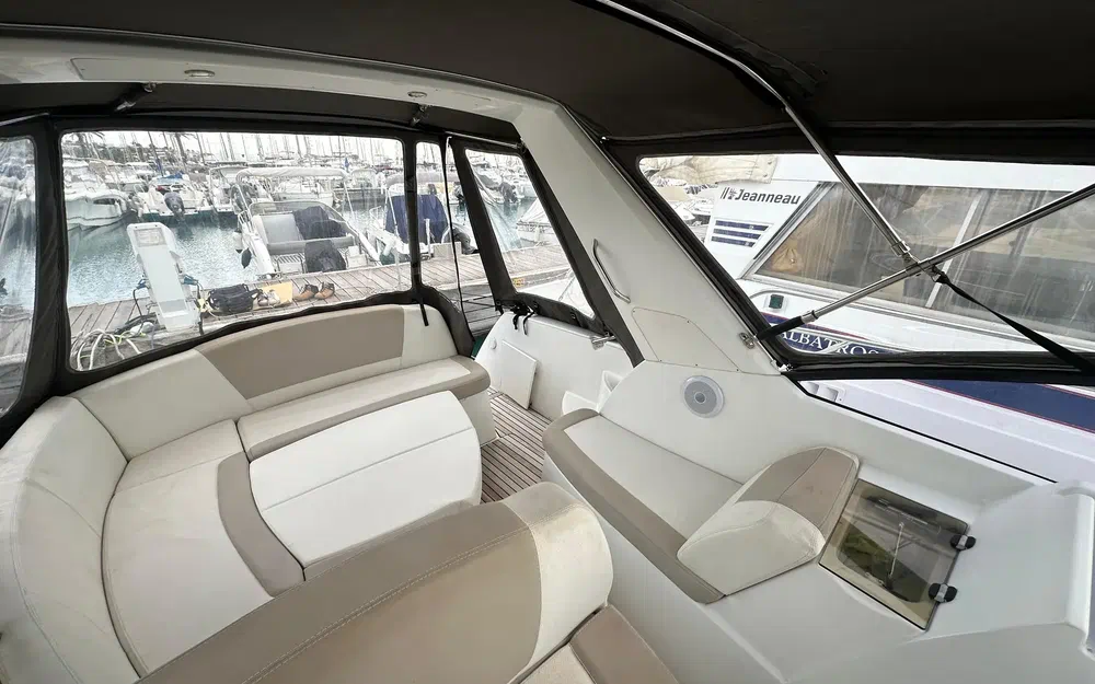 slider 11 Jeanneau Leader 8