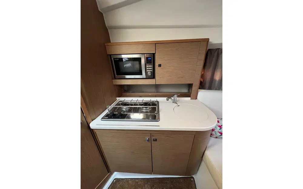 slider 16 Jeanneau Leader 8