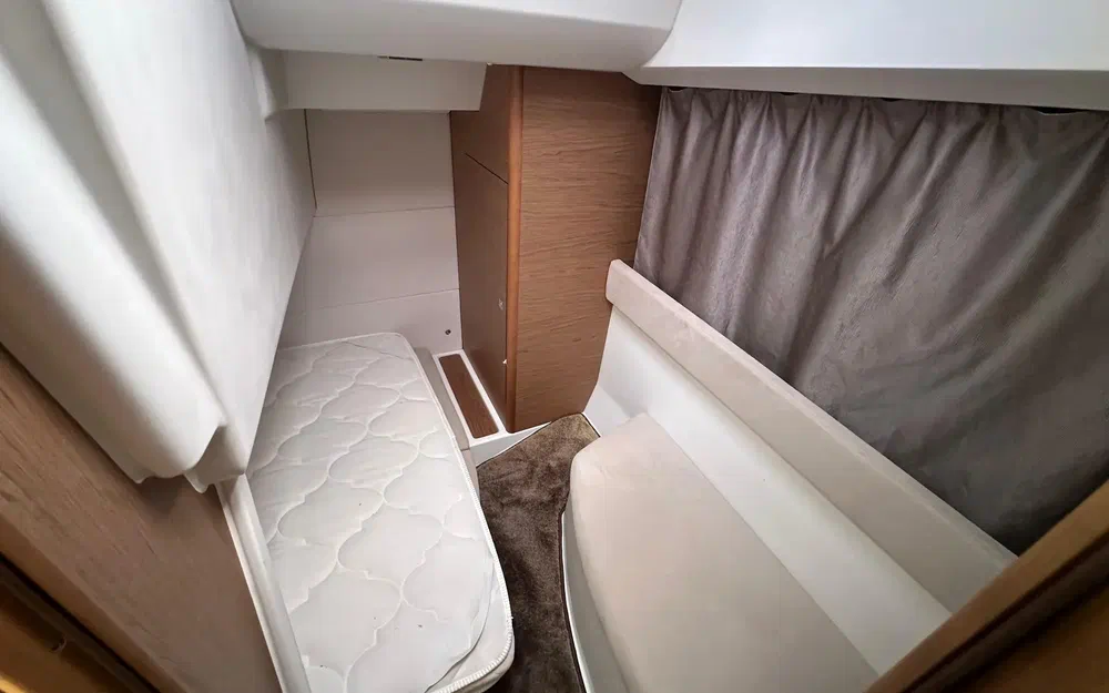 slider 20 Jeanneau Leader 8