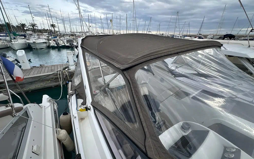 slider 4 Jeanneau Leader 8