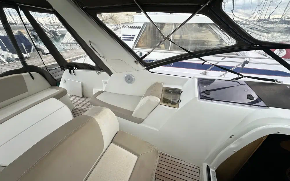 slider 8 Jeanneau Leader 8