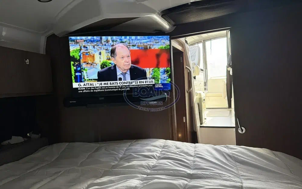 slider 10 Beneteau Antares 9 OB