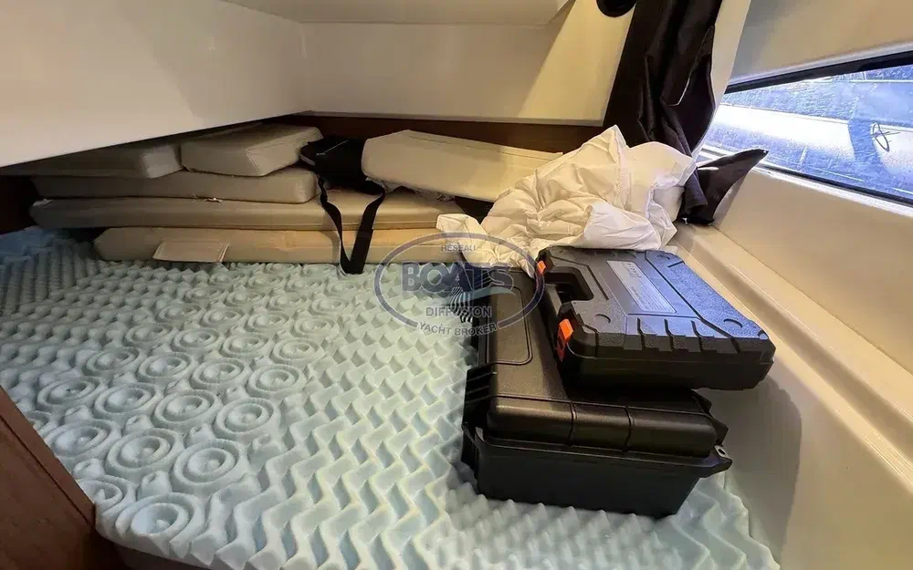 slider 12 Beneteau Antares 9 OB