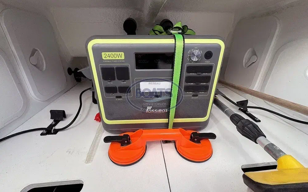 slider 14 Beneteau Antares 9 OB