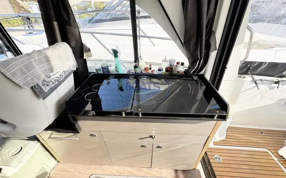 slider 4 Beneteau Antares 9 OB
