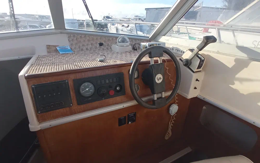 slider 8 Beneteau Antares 680