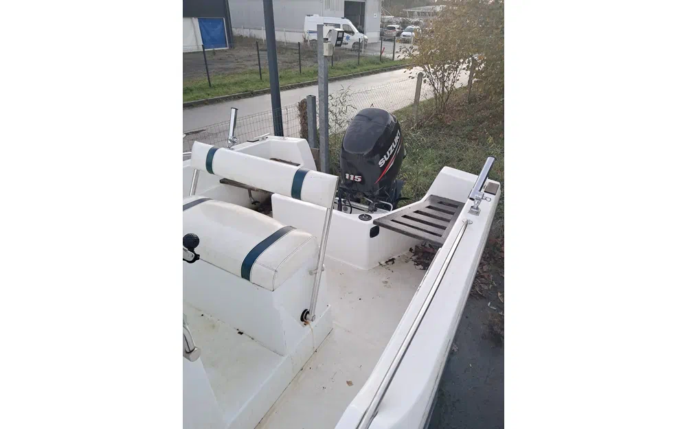 slider 9 Jeanneau Cap Camarat 575