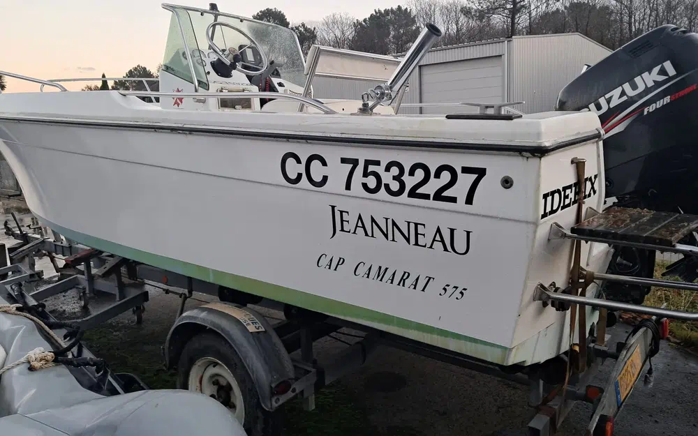 slider 1 Jeanneau Cap Camarat 575