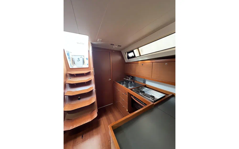 slider 10 Beneteau Oceanis 41
