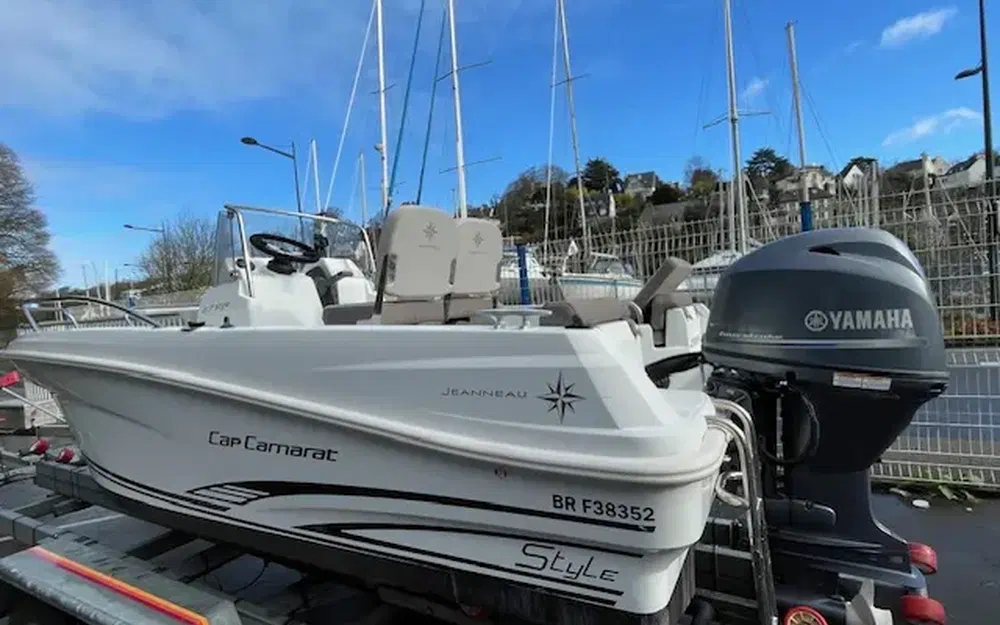 slider 16 Jeanneau Cap Camarat 4.7 CC