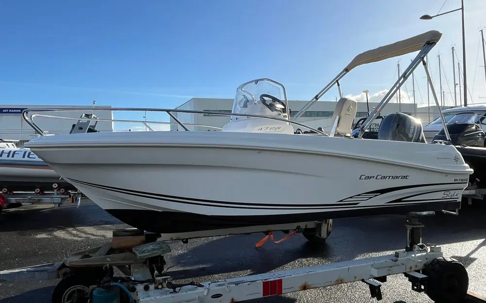 slider 4 Jeanneau Cap Camarat 4.7 CC
