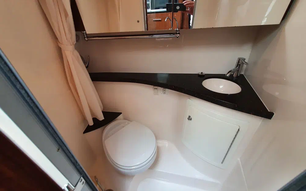 slider 13 Regal 28 Express