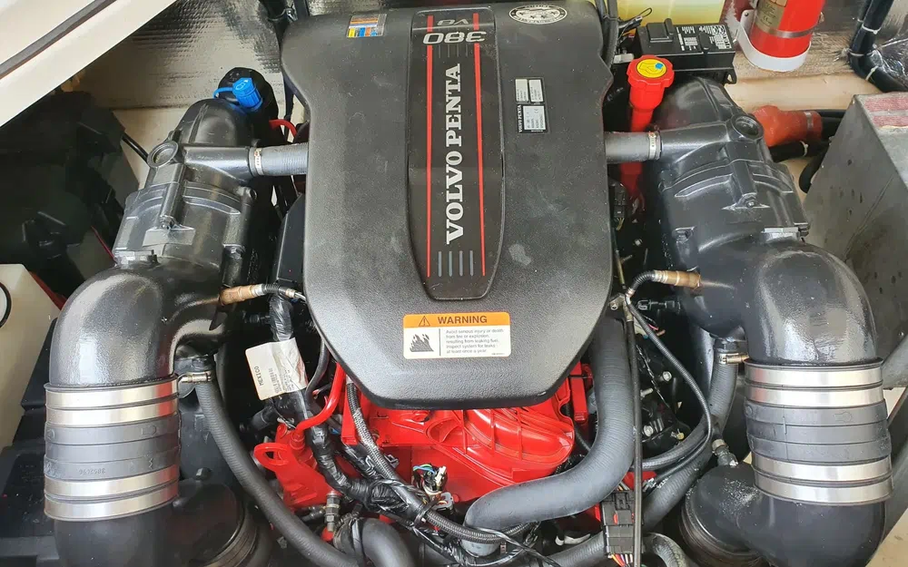 slider 14 Regal 28 Express