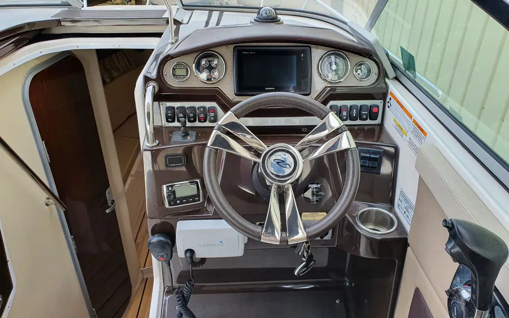 slider 8 Regal 28 Express