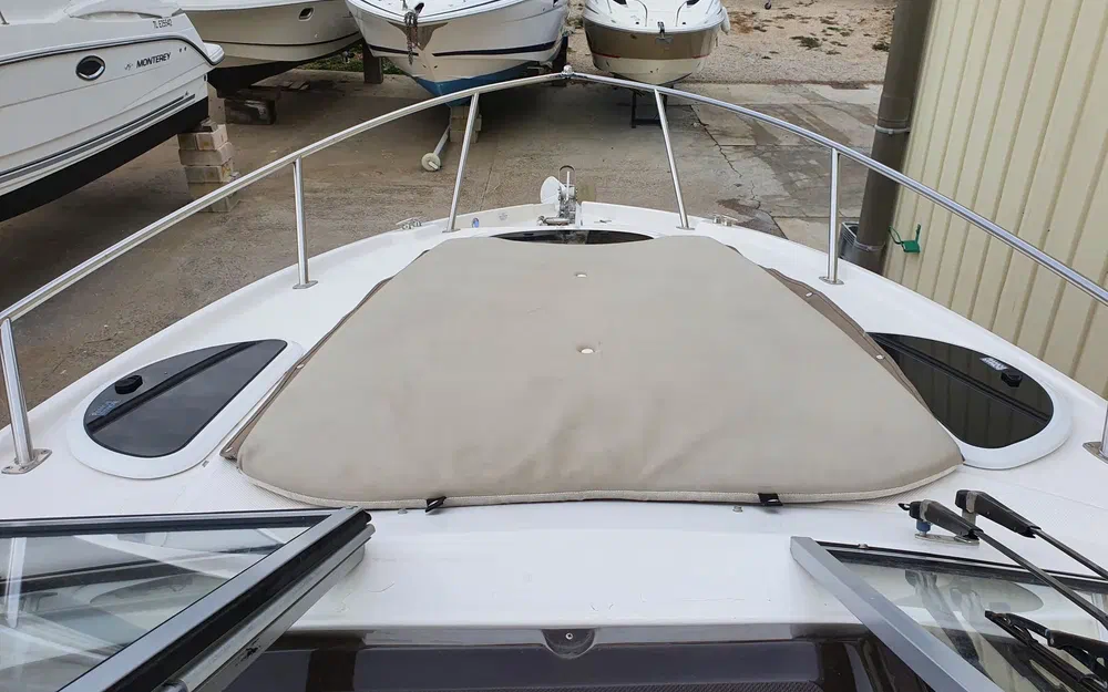 slider 7 Regal 28 Express