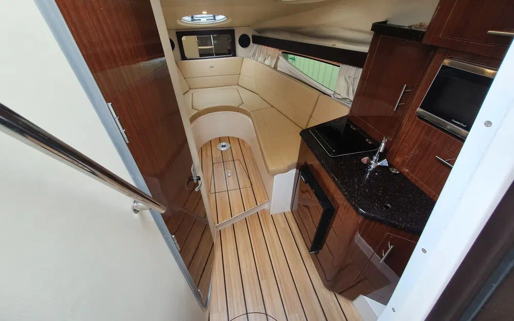 slider 9 Regal 28 Express