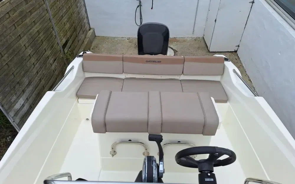 slider 1 Quicksilver Activ 555 Open