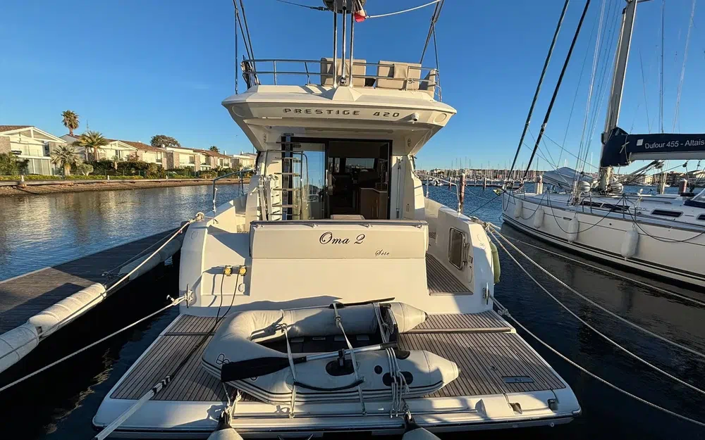 slider 9 Jeanneau Prestige 420 Fly