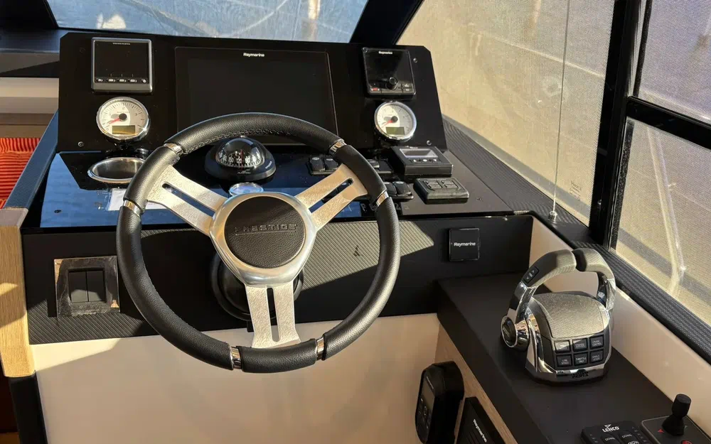 slider 17 Jeanneau Prestige 420 Fly