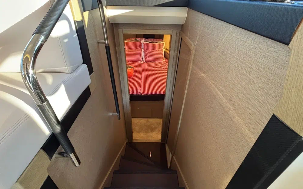 slider 18 Jeanneau Prestige 420 Fly