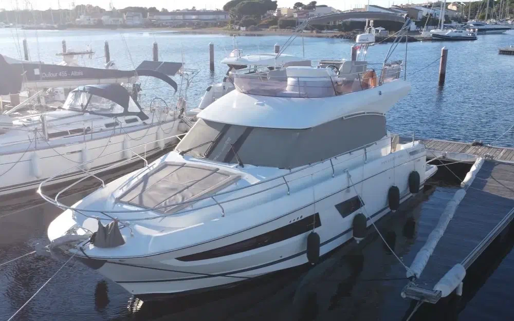 slider 0 Jeanneau Prestige 420 Fly