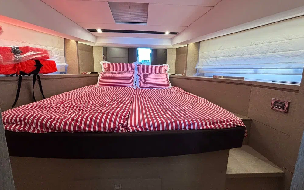 slider 19 Jeanneau Prestige 420 Fly