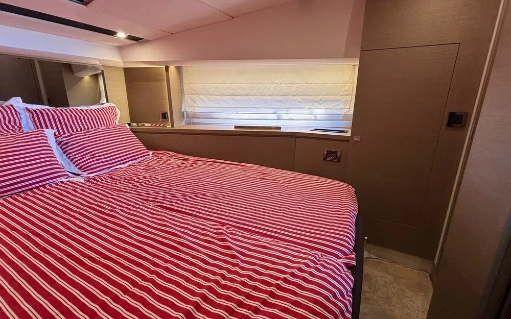 slider 20 Jeanneau Prestige 420 Fly