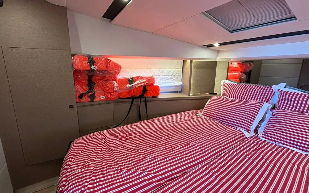 slider 21 Jeanneau Prestige 420 Fly