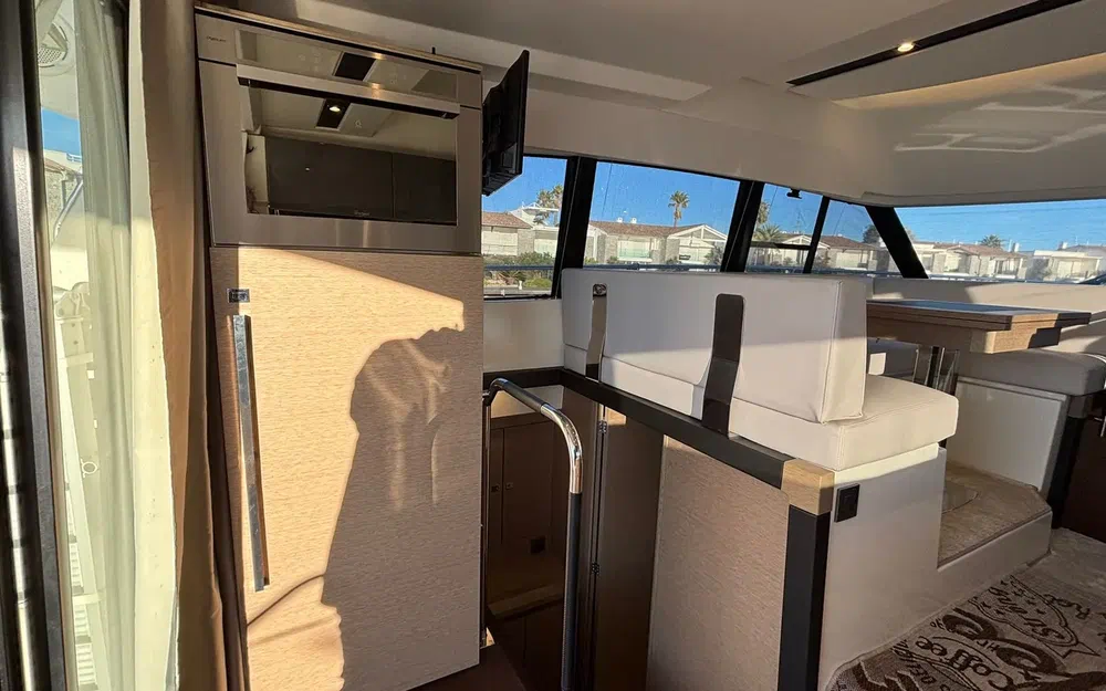 slider 26 Jeanneau Prestige 420 Fly