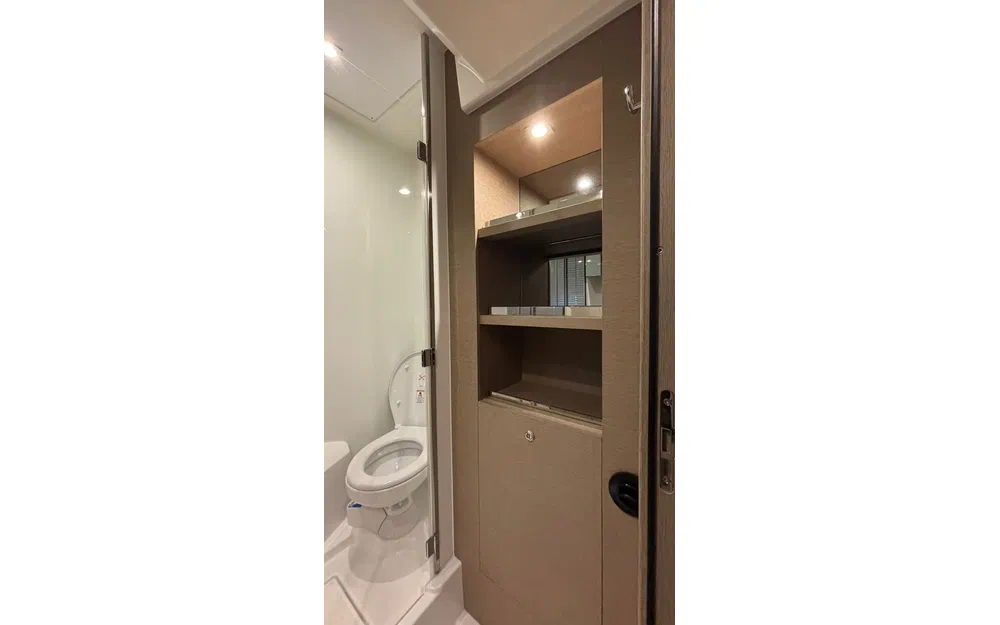 slider 34 Jeanneau Prestige 420 Fly