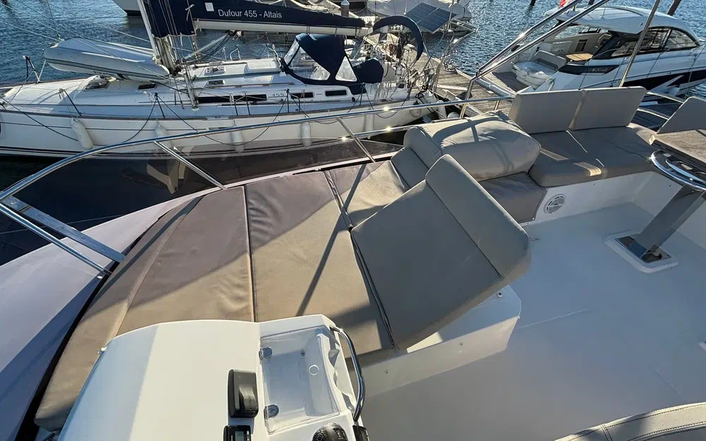 slider 38 Jeanneau Prestige 420 Fly