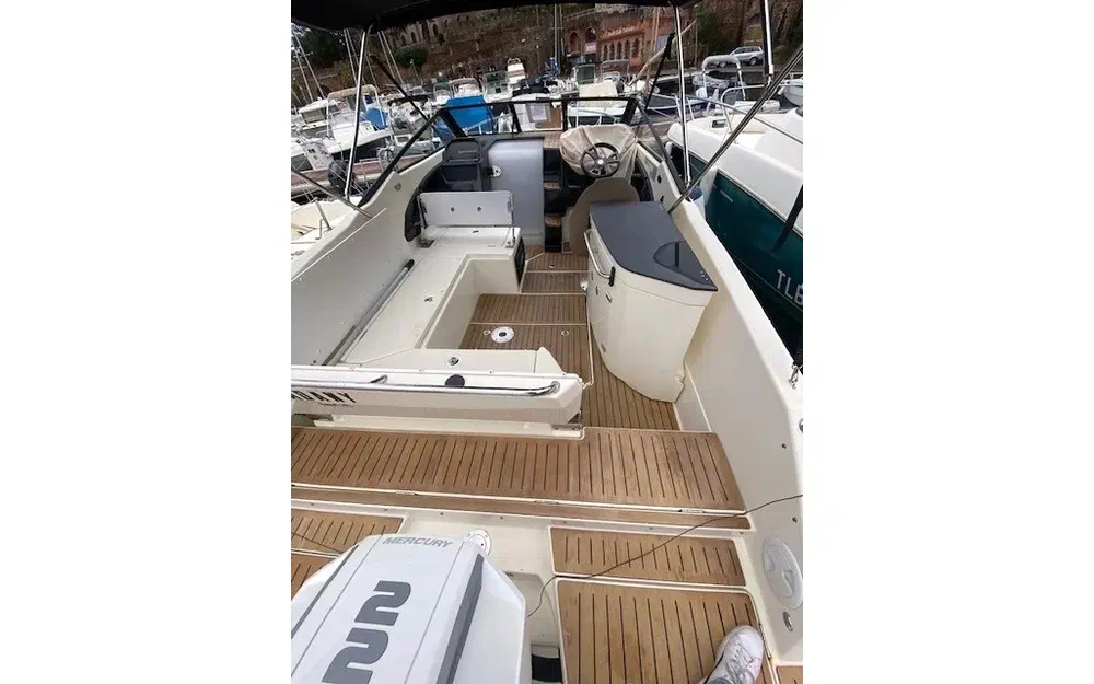 slider 1 Quicksilver Activ 755 Cruiser