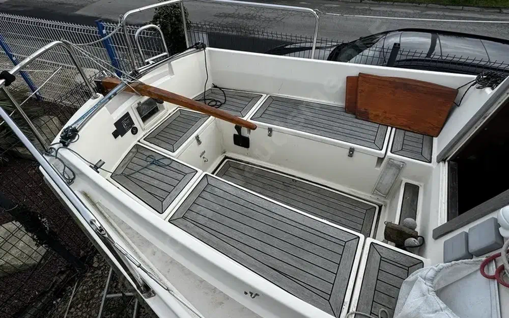 slider 6 Cornish Crabber 22