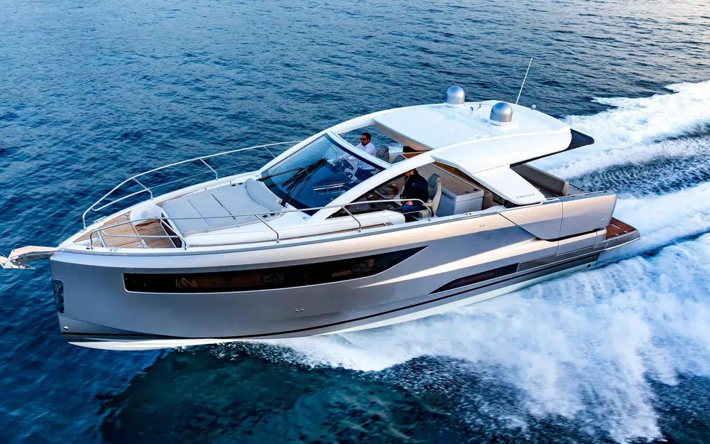 slider 1 Jeanneau DB 43