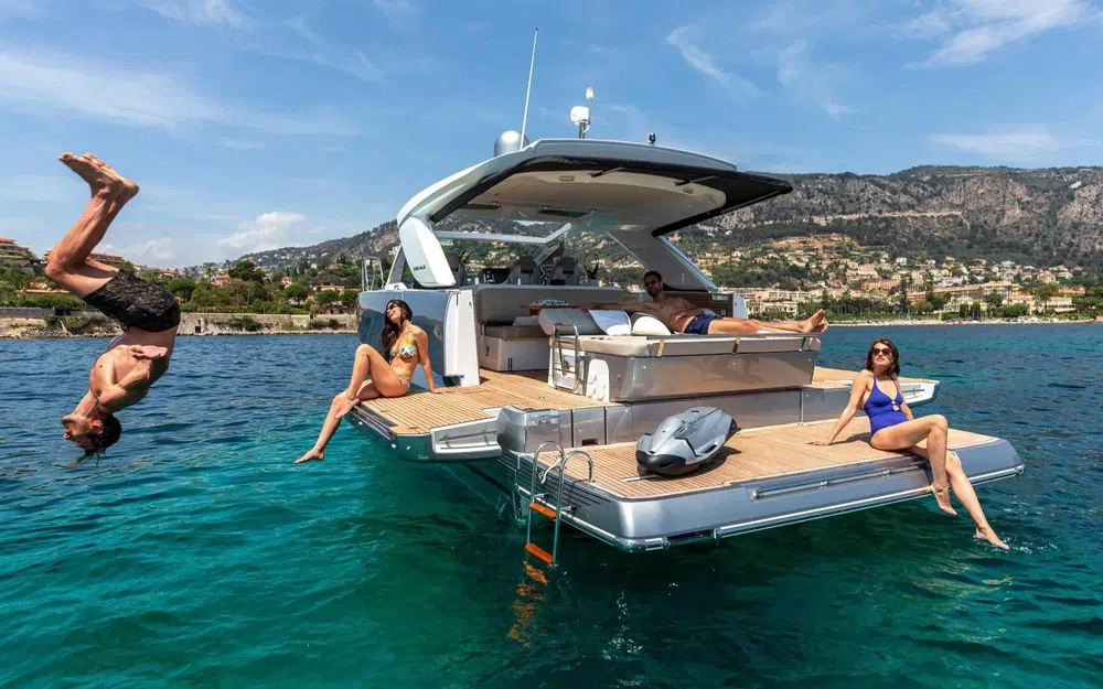 slider 9 Jeanneau DB 43