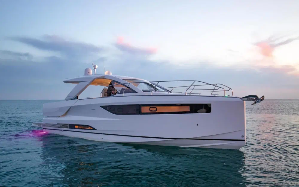 slider 0 Jeanneau DB 43