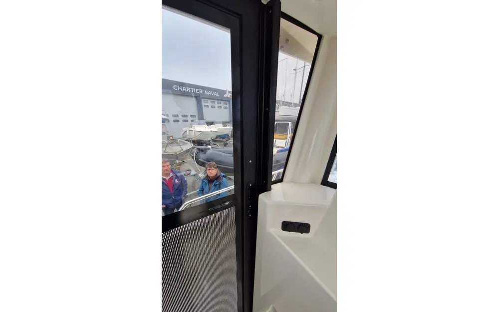 slider 6 Sabor 600 Cabin