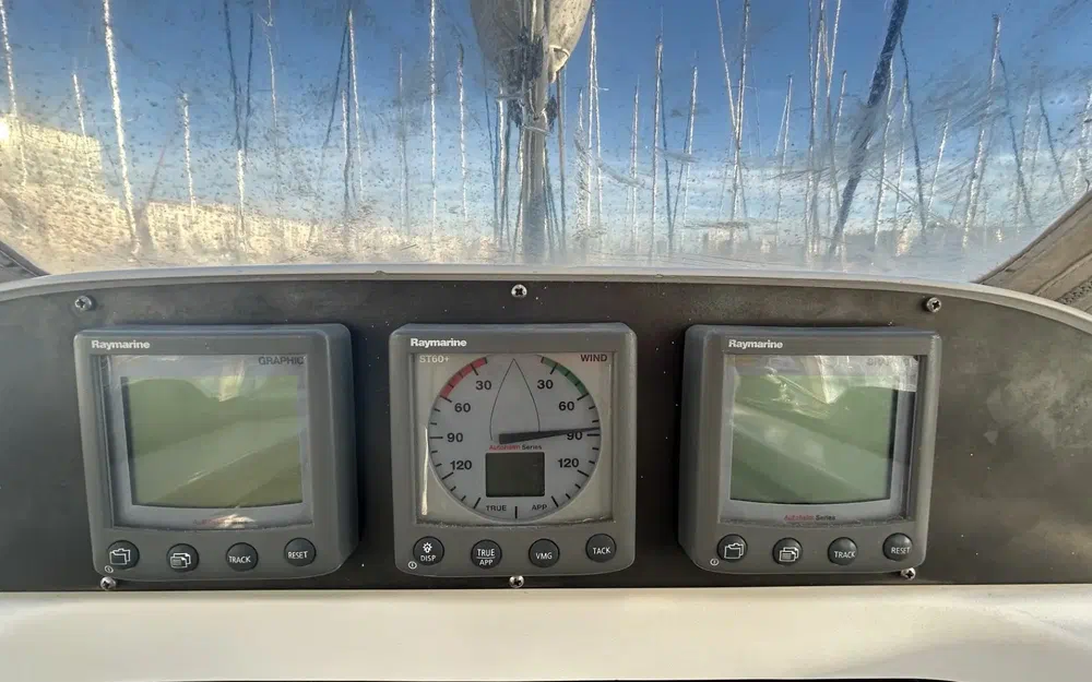 slider 10 Beneteau First 36.7