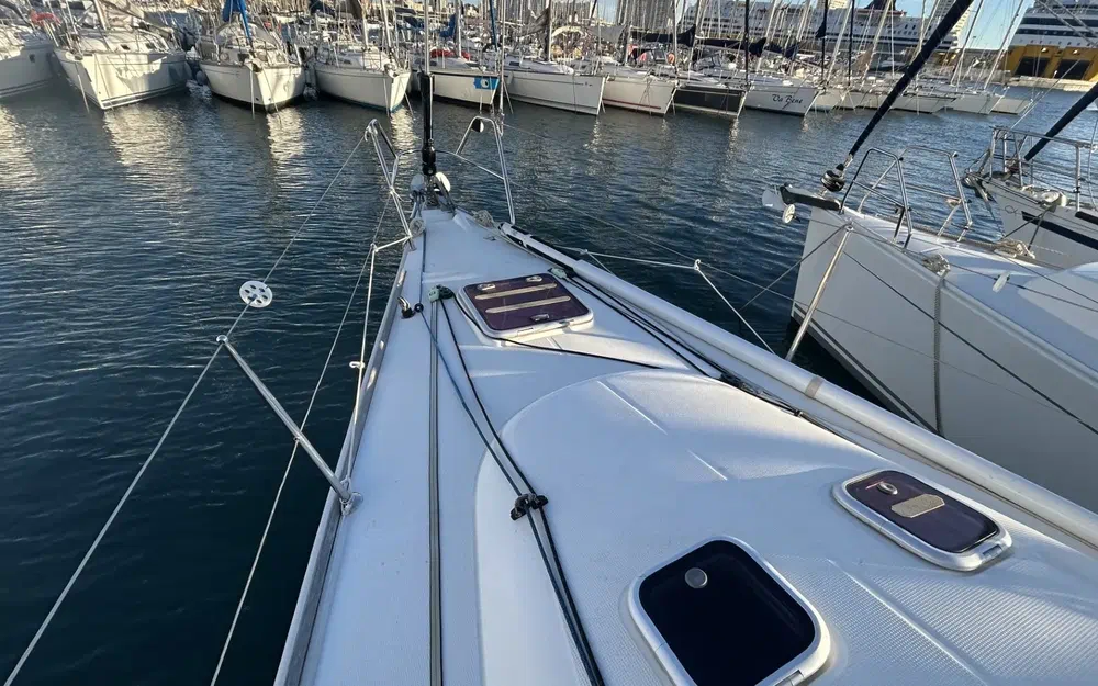 slider 14 Beneteau First 36.7
