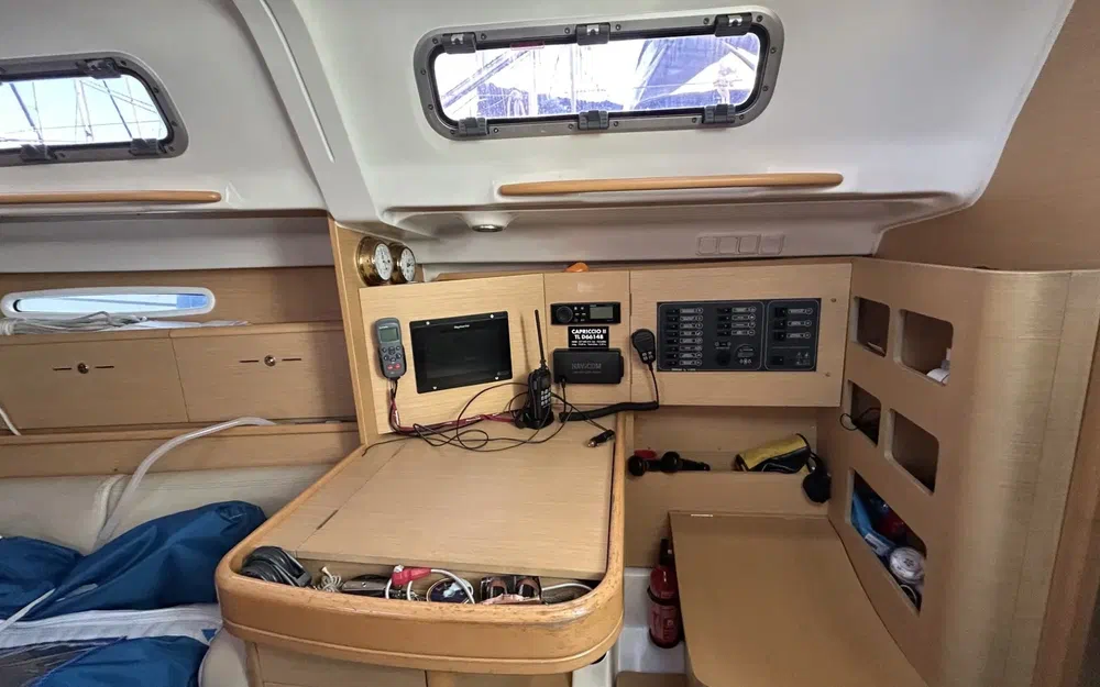 slider 16 Beneteau First 36.7