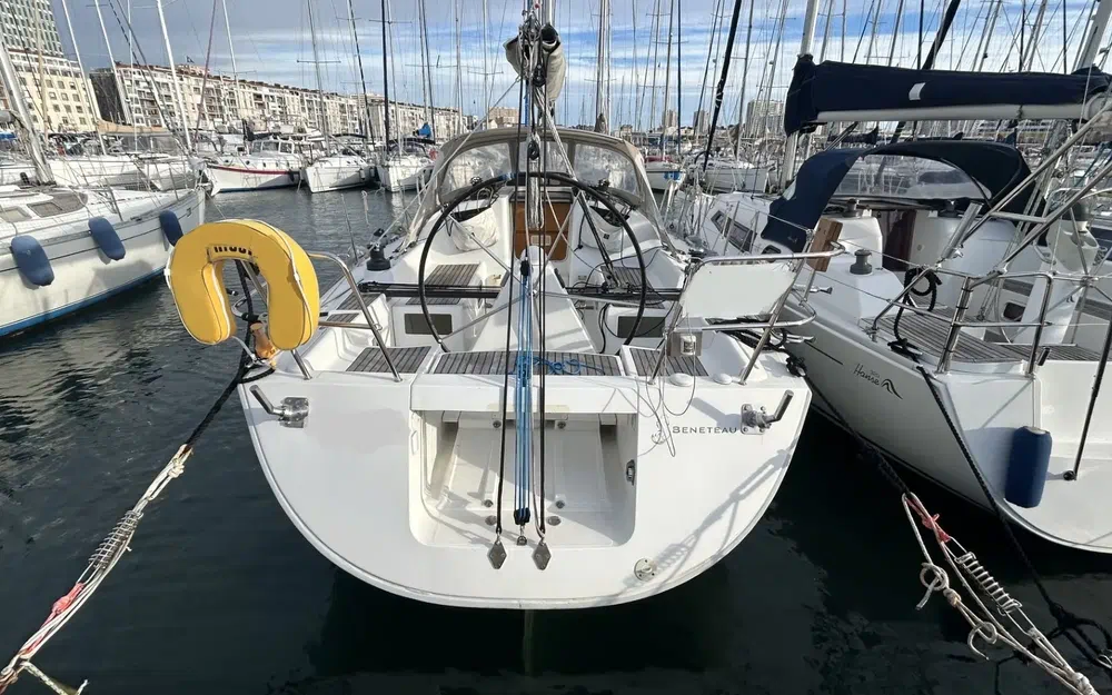slider 1 Beneteau First 36.7