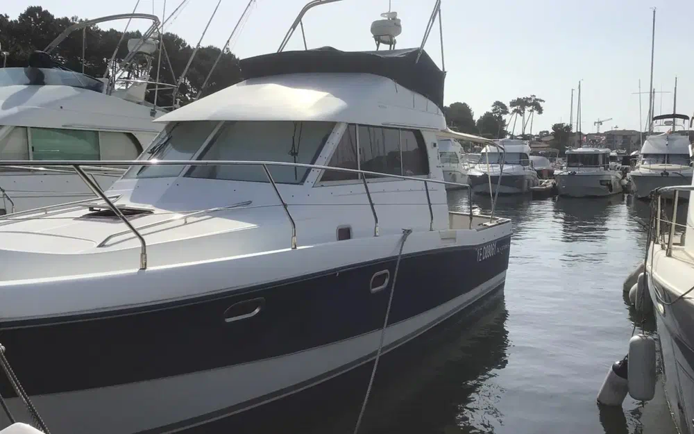 slider 1 Beneteau Antares 10.80