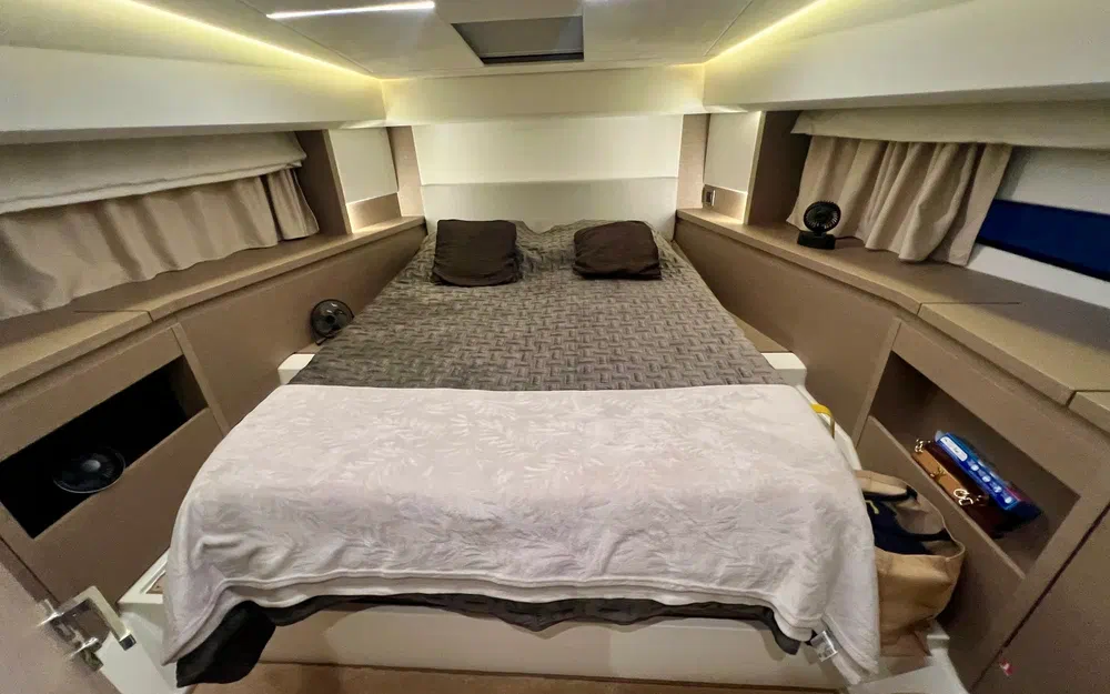 slider 8 Prestige Yachts 460 Fly