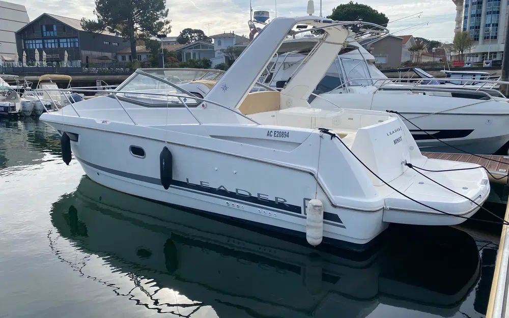 slider 11 Jeanneau Leader 8