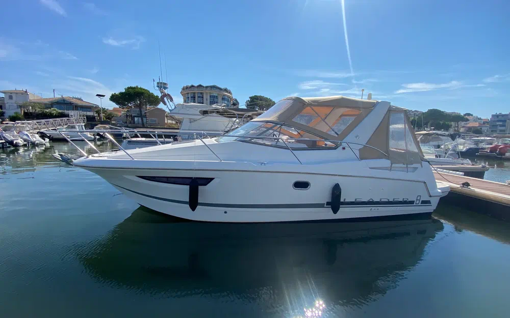 slider 0 Jeanneau Leader 8